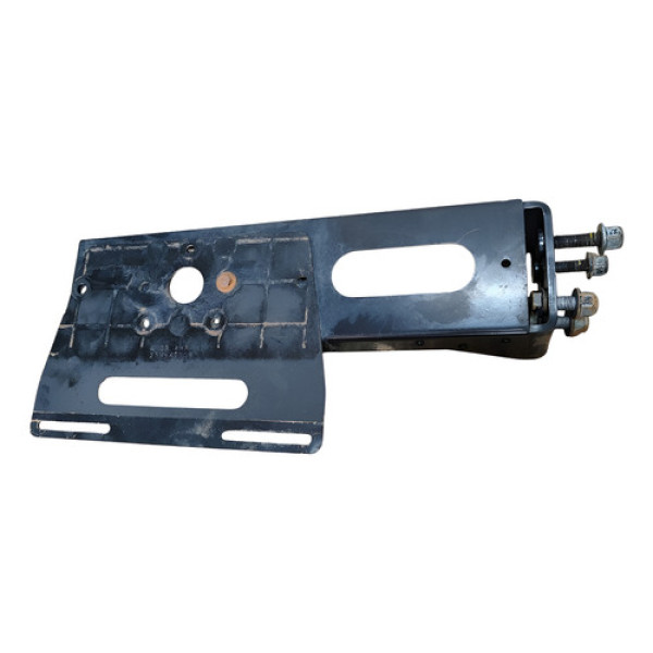 Suporte Lanterna E Placa Traseira Cam Vw Delivery 11180